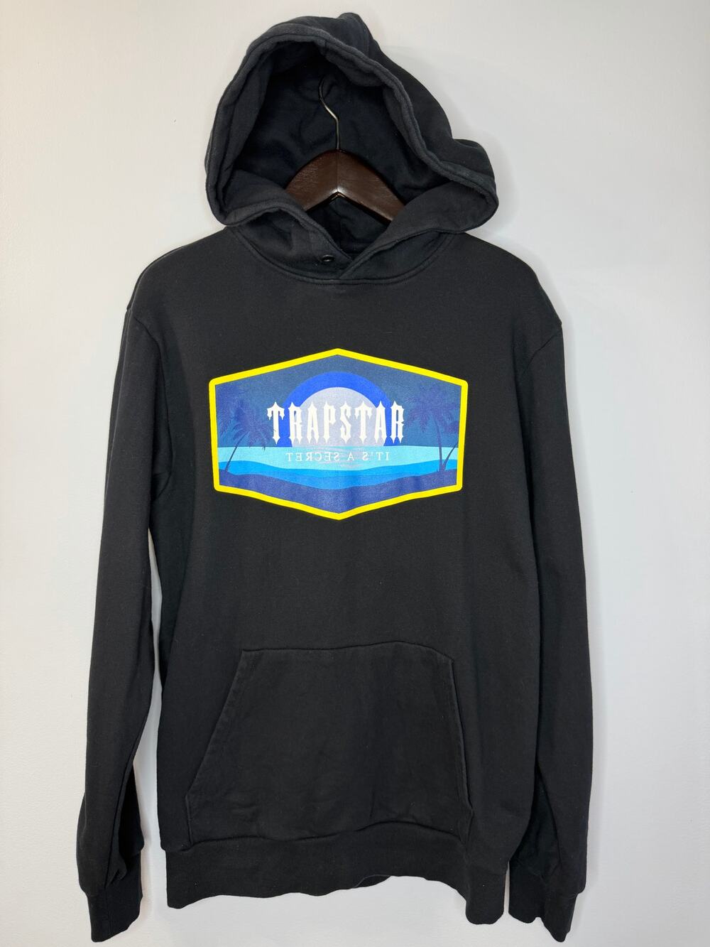 TRAPSTAR Men's L Black  Hoodie Black “It’s a Secret” Logo Y2K